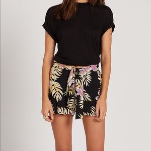 NWT Volcom Forget Yoself Waist Tie Shorts Floral